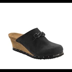 Papillon Birkenstock clogs